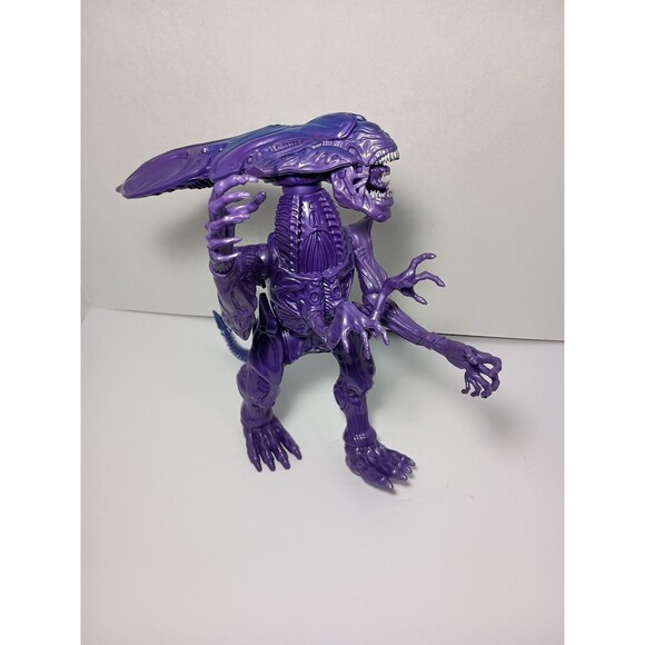 Lanard Alien Collection Queen Action Figure Xenomorph Purple Jointed Figurine - Picture 5 of 12